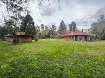 Quinta vacacional de 3 ambientes, Malvinas Argentinas · Casa Quinta 3000 m², Casa Para Casero, Quincho y Excelente Pileta en Impecable Estado, 3 Cuadras Ruta