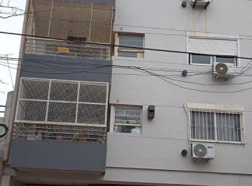 Departamento de 3 ambientes, Pompeya · Departamento 3 Ambientes a La Calle con Balcon Terraza
