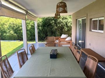 Casa de 4 ambientes, Loma Verde · Hermosa Casa en San Sebastian! Área 1, Cálida y con Mucha Luz