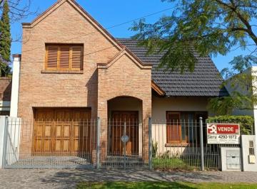 Casa de 4 ambientes, Lomas de Zamora · Excepcional Casa de 4 Ambientes en Ubicación Estratégica Sobre Calle Mariano Boedo 1220 L. de Zamora