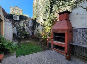 Casa · 173m² · 4 Ambientes · Acepta - Permuta Venta de Casa 4 Ambientes con Dependencia y Cochera en Almagro Sur.