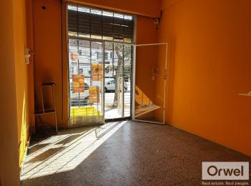 Local comercial · 40m² · 2 Ambientes · Local en Venta en Villa Urquiza - Ideal Inversor - Se Venden con Buena Rentabilidad