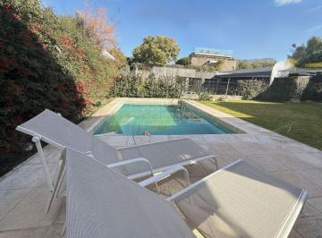 Casa de 7 ambientes, Ciudad de Mendoza · Casa en Venta en Dalvian de Una Planta, 6 Ambientes, Piscina | Apta Crédiito