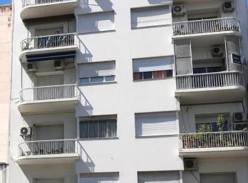 Departamento · 95m² · 3 Ambientes · Callao E/córdoba y Viamonte: Semipiso Al Frente Lleno de Luz y Sol, 2 Dorm + Dep. de Servicio