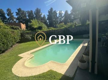 Casa · 330m² · 5 Ambientes · 2 Cocheras · Casa en Venta en Canning Barrio El Lauquen
