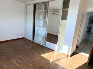 Departamento · 65m² · 2 Ambientes · 1 Cochera · Céntrico Departamento