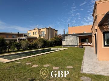 Casa · 193m² · 4 Ambientes · 2 Cocheras · Casa en Venta en Cannning Barrio San Lucas