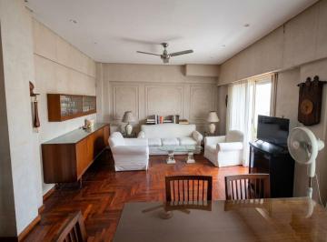 Departamento de 4 ambientes, Balvanera · Alto Dpto. 4 Amb con Dep. en Duplex con Gran Balcón Terraza