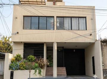 Departamento · 44m² · 3 Ambientes · 1 Cochera · Venta Departamento Duplex 3 Ambientes Banfield Apto Crédito con Cochera Financia