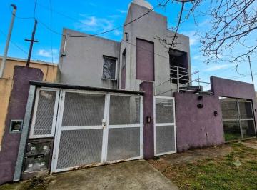 Frente a la Calle Rawson · Venta Casa Multifamiliar en Campana