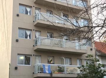 Departamento · 45m² · 2 Ambientes · Semipiso de 2 Amb Externo con Balcon