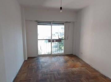 Departamento de 2 ambientes, Balvanera · Alquiler 2 Amb. Luminoso, con Lavadero!