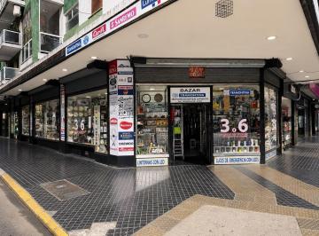 Local comercial · 390m² · Local en Av Rivadavia 5200