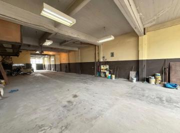 Bodega-Galpón · 253m² · Alquiler Galpon 400 m Mataderos