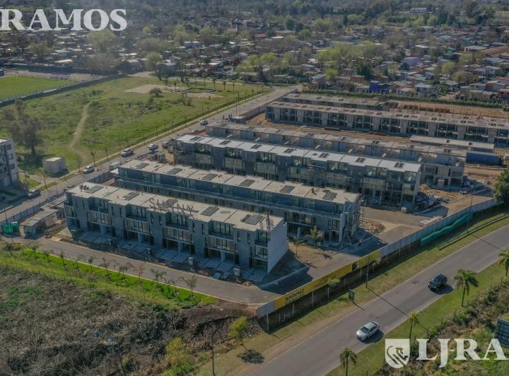 Casa · 127m² · 4 Ambientes · 1 Cochera