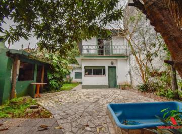 PH · 180m² · 6 Ambientes · 2 Cocheras · Lote de 550 m² con Tres Propiedades PH en Adrogué | Ideal Proyecto o Renta Múltiple
