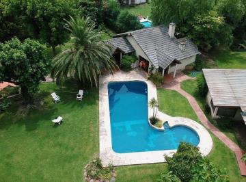Casa · 316m² · 6 Ambientes · 4 Cocheras · Casa Exclusiva en Tigre Sobre 4 Lotes de 2.526 m²