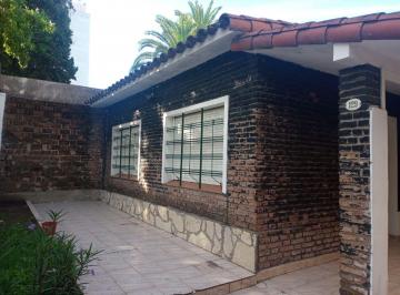 Casa de 4 ambientes, Esteban Echeverría · Alquiler Chalet Frente a Estación de 4 Ambientes