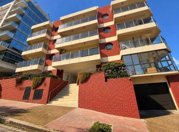 Departamento · 84m² · 3 Ambientes · Departamento en Planta Baja con Amplio Patio y Pileta