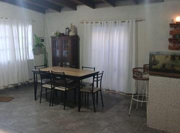 Casa · 100m² · 4 Ambientes · Venta Casa - Cañuelas!