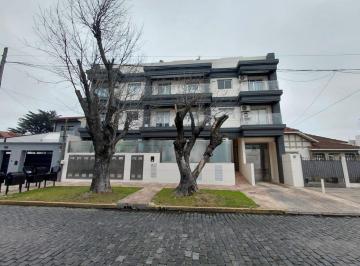 Departamento de 2 ambientes, Lomas de Zamora · Alquiler de Departamento en Banfield: 2 Ambientes con Cochera y Amenities, Impecable