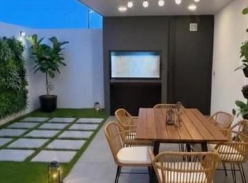 Casa · 100m² · 4 Ambientes · Duplex en Planta Baja - B° Pampas de Manantiales - Frente a Espacio Verde! Posesion en 45 Dias.