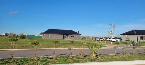 Terreno · 616m²
