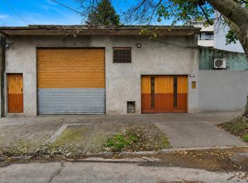 Casa · 230m² · 3 Ambientes · 2 Cocheras · Lote 10x46 Casa 3 Amb Pileta Galpón 120 m²