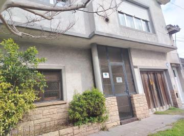 Casa · 110m² · 5 Ambientes · 1 Cochera · Casa 3 Amb en Block con Monoambiente Garage Quincho Patio Don Bosco