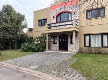 Casa · 180m² · 6 Ambientes · 3 Cocheras · Casa en Venta Barrio La Escondida Tigre