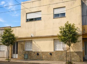 Casa · 150m² · 5 Ambientes · 1 Cochera · Casa en Venta en Cañuelas