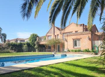 Fondo · Casa en Venta de 7 Ambientes en El Barrio Ayres de Pilar. Pilar. Gba Norte
