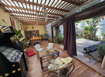 Casa · 90m² · 3 Ambientes · 1 Cochera · Casa en Venta en Padua Sur 3 Ambientes Esquina Echeverria