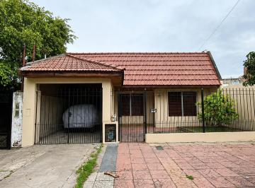 Casa de 3 ambientes, Lomas de Zamora · Venta Casa 3 Ambientes con Garaje, Patio y Terraza