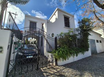 Casa · 197m² · 6 Ambientes · 1 Cochera · Venta Casa en Beccar Vias a Libertador Ibañez 1300 - 3 Dorm.