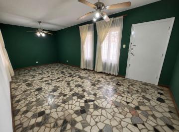 Casa · 155m² · 4 Ambientes · Venta Casa 3 Dorm. con Patio en Pueyrredon