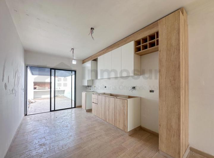 Casa · 70m² · 2 Dormitorios · 1 Cochera