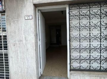Departamento · 24m² · 1 Ambiente · Monoambiente Pb a La Calle Acceso Indep en Flores