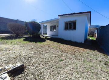 Casa · 151m² · 5 Ambientes · 1 Cochera · Venta de Dos Casas en La Falda