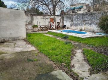 Casa · 200m² · 3 Ambientes · 4 Cocheras · Casa en Merlo