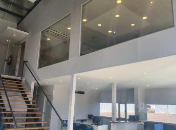 Bodega-Galpón · 1800m² · Nave Industrial con Oficinas y Anexos. Chimbas