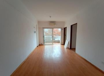 Departamento · 46m² · 2 Ambientes · Alquiler 2 Ambientes Al Frente con Balcón y Sum en Flores.