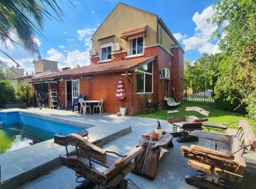 Casa · 173m² · 5 Ambientes · 2 Cocheras · Casa en Esquina en Barrio Mirasoles con Pileta Quincho y 3 Dorm., Monte Grande, Esteban Echeve