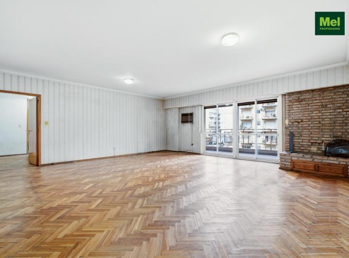 Departamento · 1100m² · 4 Ambientes · 1 Cochera