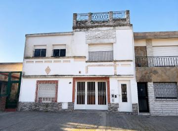 Casa · 279m² · 3 Ambientes · 2 Cocheras · Venta Casa Dos Dorm., Cochera, Parrillero en Echesortu