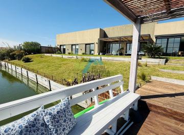 Casa · 220m² · 5 Ambientes · 6 Cocheras · Casa en Venta en San Sebastian - Area 8, Laguna, San Sebastian, Escobar