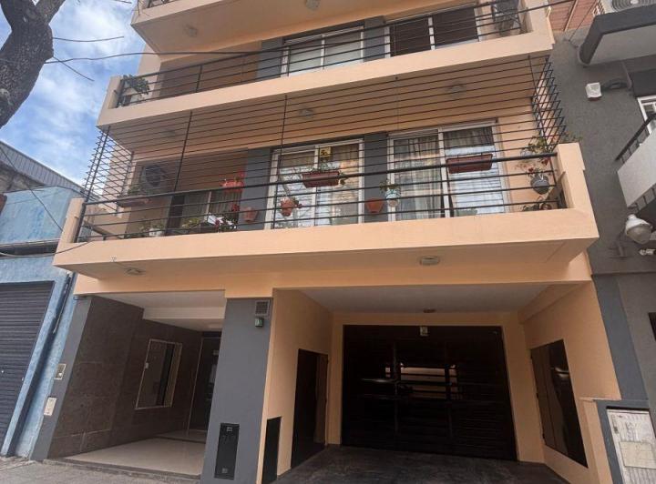 1 Amb Amplio Contrafrente Balcon a 300 m del Centro Comercial Jonte