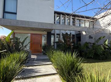 Casa de 4 ambientes, Berazategui · Casa en Venta en Fincas de Hudson