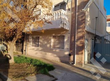 Departamento · 55m² · 4 Ambientes · 1 Cochera · En Alquiler | Departamento de 2 Dorm. con Cochera | B° Lejos de Buenos Aires | Neuquén.
