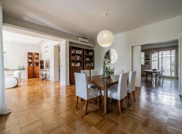 Casa · 494m² · 7 Ambientes · 3 Cocheras · Magnifica Casa en Venta 7 Ambientes con Jardin y Pileta - Vicente López